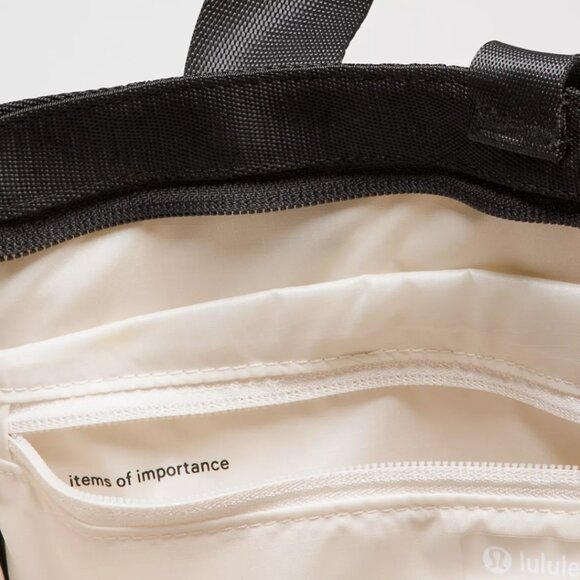 Lululemon Racket Bag 19L in Natural/Black - Picture 8 of 12
